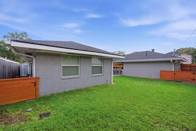 4801 Willowbend Boulevard, Houston, TX 77035