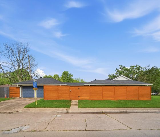 4801 Willowbend Boulevard, Houston, TX 77035