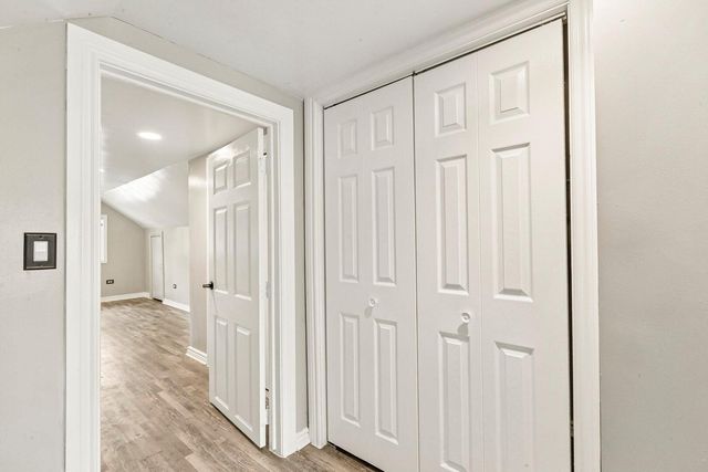 4163 E Eberly Avenue, Brookfield, IL 60513