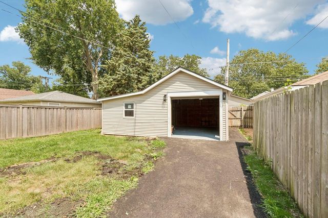 4163 E Eberly Avenue, Brookfield, IL 60513