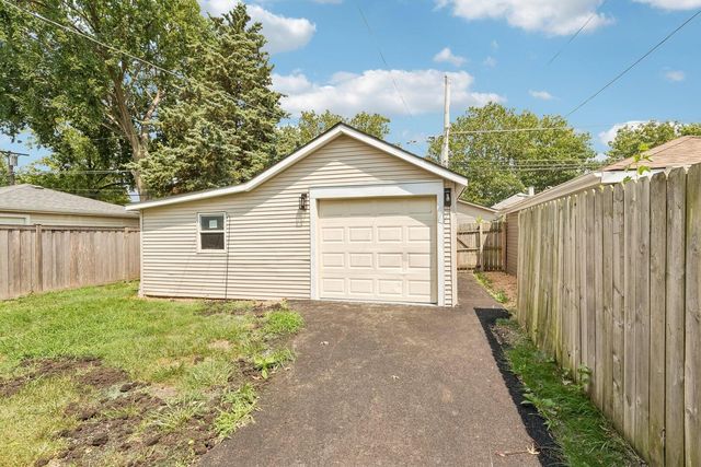 4163 E Eberly Avenue, Brookfield, IL 60513