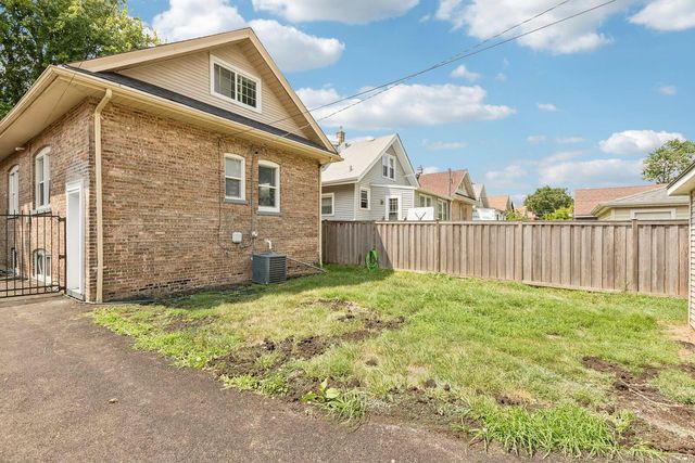 4163 E Eberly Avenue, Brookfield, IL 60513