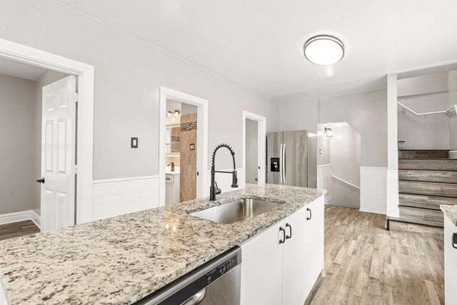 4163 E Eberly Avenue, Brookfield, IL 60513