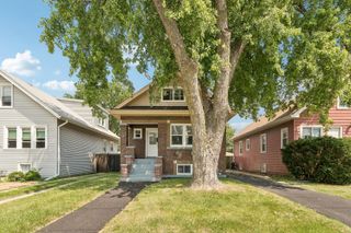 4163 E Eberly Avenue, Brookfield, IL 60513