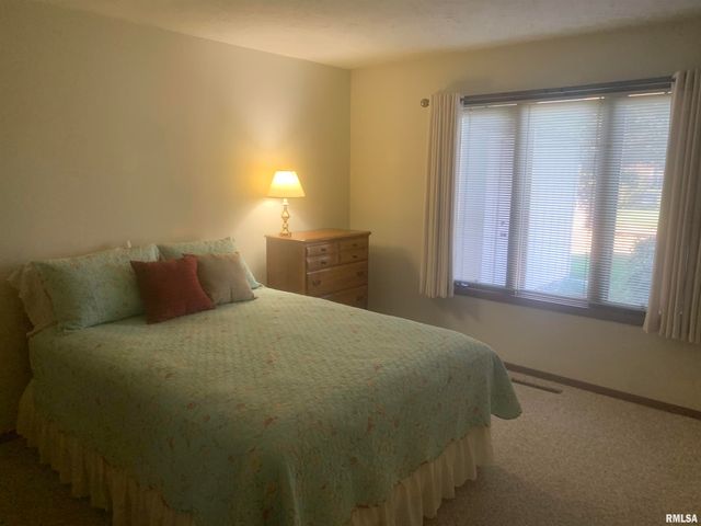 4237 26TH Avenue, Moline, IL 61265