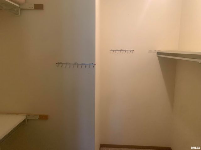 4237 26TH Avenue, Moline, IL 61265