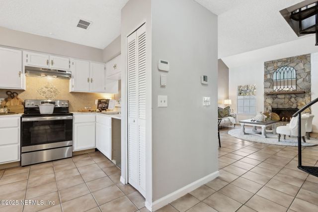 11896 ASHBROOK Circle, Jacksonville, FL 32225