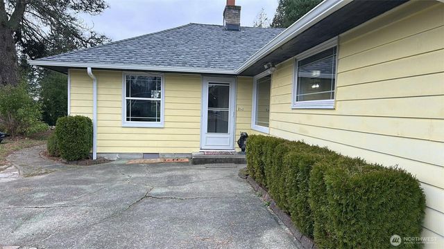 7324 S 131st Court, Seattle, WA 98178
