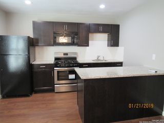 1024 W Woodlawn Ave Apt 6, San Antonio, TX 78201