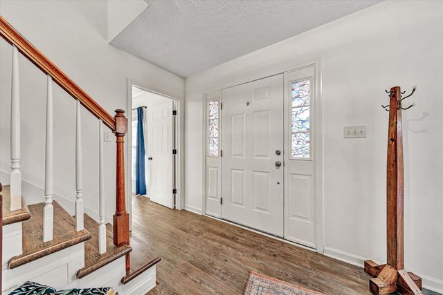 613 Pasley LN, Moneta, VA 24121