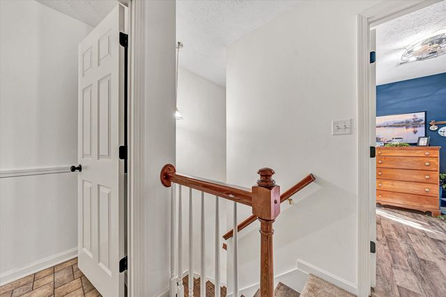 613 Pasley LN, Moneta, VA 24121