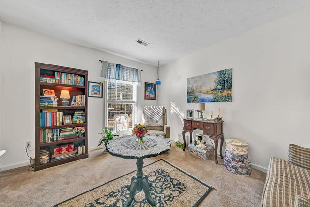 613 Pasley LN, Moneta, VA 24121