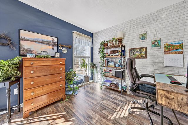 613 Pasley LN, Moneta, VA 24121