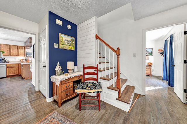 613 Pasley LN, Moneta, VA 24121