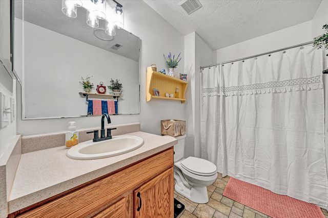 613 Pasley LN, Moneta, VA 24121