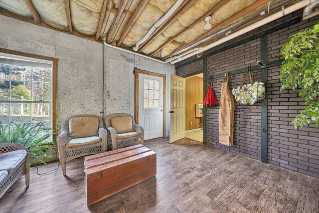 613 Pasley LN, Moneta, VA 24121