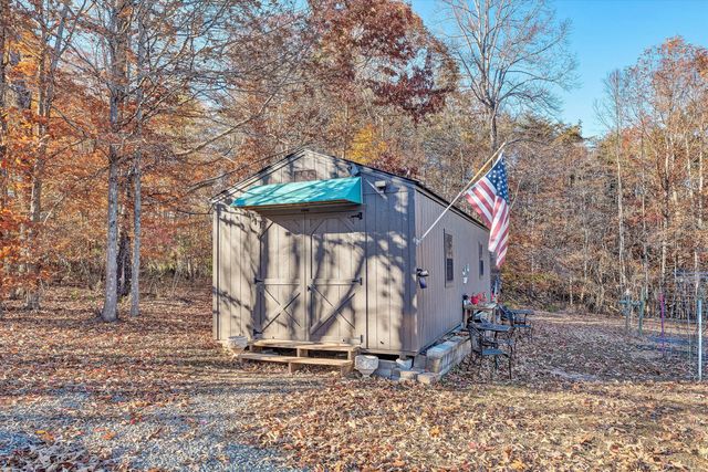 613 Pasley LN, Moneta, VA 24121