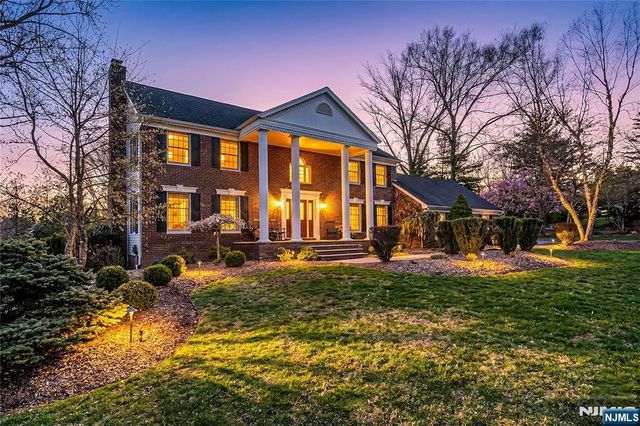 7 Jean Court, Old Tappan, NJ 07675