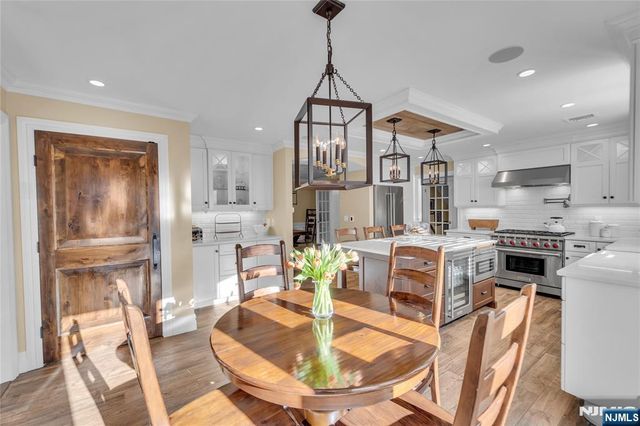 7 Jean Court, Old Tappan, NJ 07675