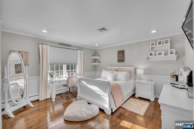 7 Jean Court, Old Tappan, NJ 07675