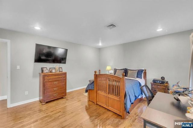 7 Jean Court, Old Tappan, NJ 07675