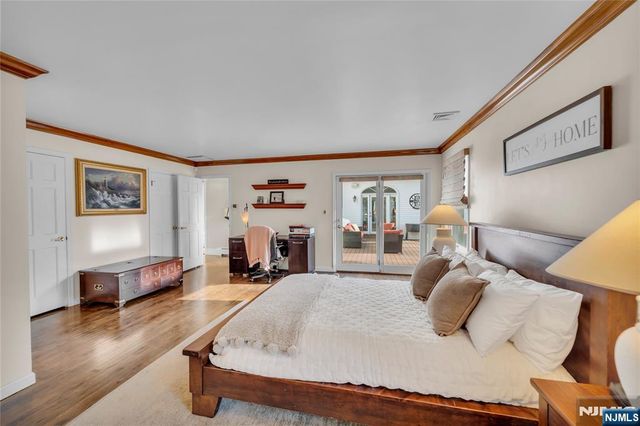 7 Jean Court, Old Tappan, NJ 07675