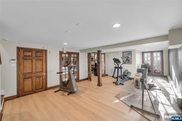 7 Jean Court, Old Tappan, NJ 07675