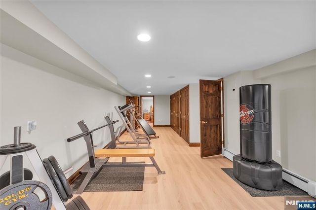 7 Jean Court, Old Tappan, NJ 07675