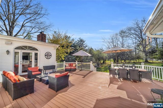 7 Jean Court, Old Tappan, NJ 07675