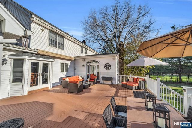 7 Jean Court, Old Tappan, NJ 07675