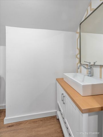 3019 W Lincoln Road, Mchenry, IL 60051