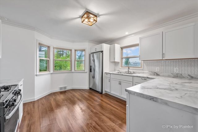 3019 W Lincoln Road, Mchenry, IL 60051