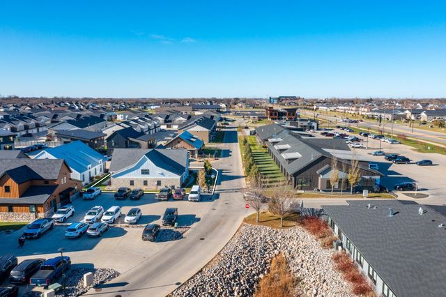 3220 Oak Ridge Loop E, West Fargo, ND 58078