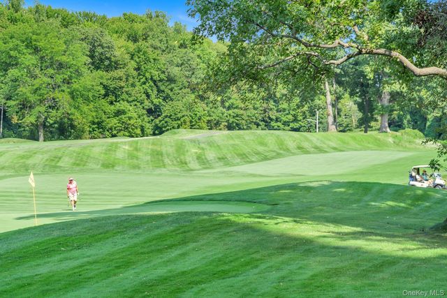 27010 Grand Central Parkway 28M, Floral Park, NY 11005