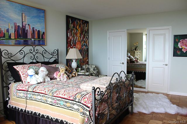 27010 Grand Central Parkway 28M, Floral Park, NY 11005