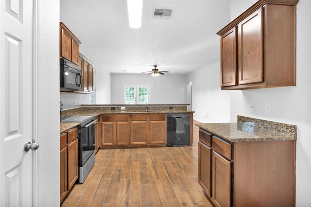 30831 W Lost Creek Boulevard, Magnolia, TX 77355