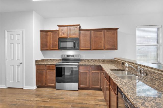 30831 W Lost Creek Boulevard, Magnolia, TX 77355