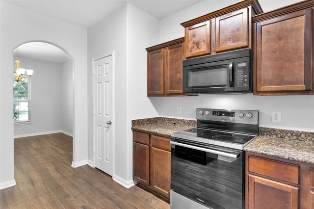 30831 W Lost Creek Boulevard, Magnolia, TX 77355