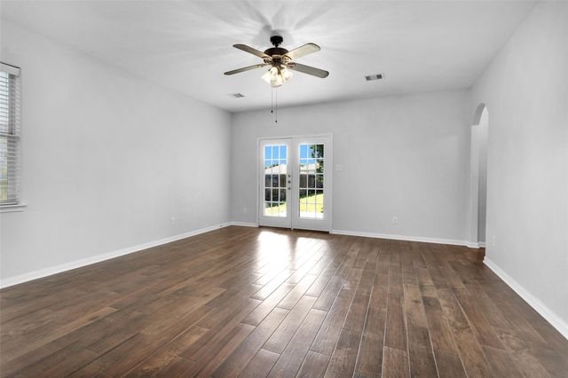 30831 W Lost Creek Boulevard, Magnolia, TX 77355