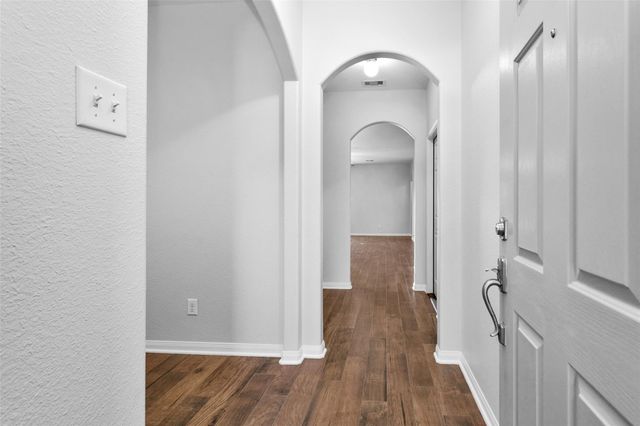 30831 W Lost Creek Boulevard, Magnolia, TX 77355