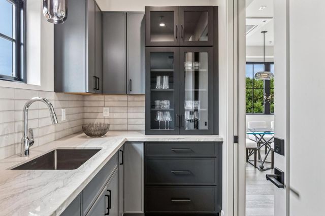 587 Creekside Court, Half Moon Bay, CA 94019