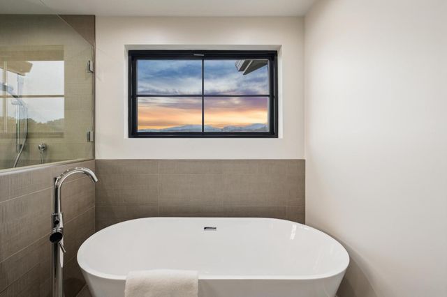 587 Creekside Court, Half Moon Bay, CA 94019