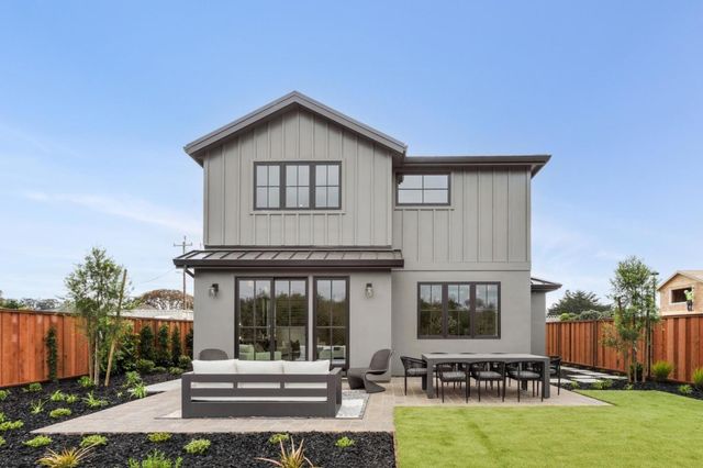 587 Creekside Court, Half Moon Bay, CA 94019
