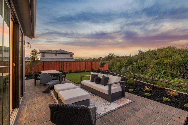 587 Creekside Court, Half Moon Bay, CA 94019