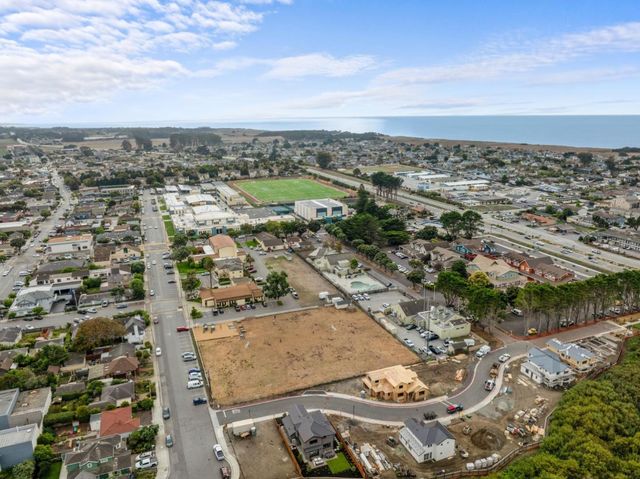 587 Creekside Court, Half Moon Bay, CA 94019