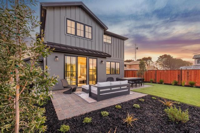 587 Creekside Court, Half Moon Bay, CA 94019