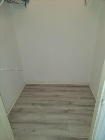 2420 NW 33rd St 1011, Oakland Park, FL 33309