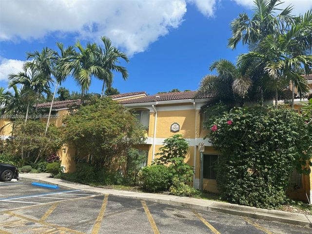 2420 NW 33rd St 1011, Oakland Park, FL 33309
