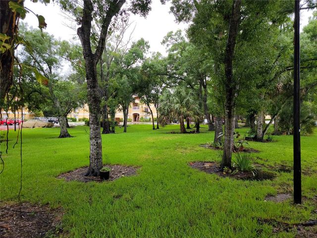 2420 NW 33rd St 1011, Oakland Park, FL 33309