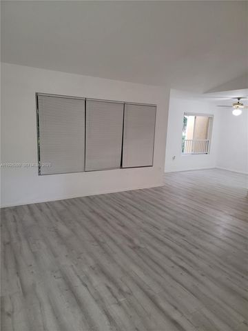 2420 NW 33rd St 1011, Oakland Park, FL 33309